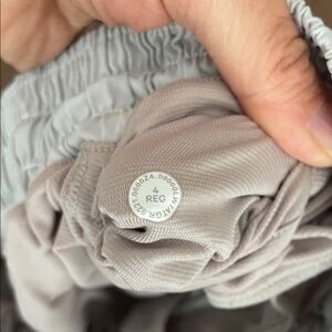 lululemon athletica Hotty Hot Athletic Shorts 2.5”